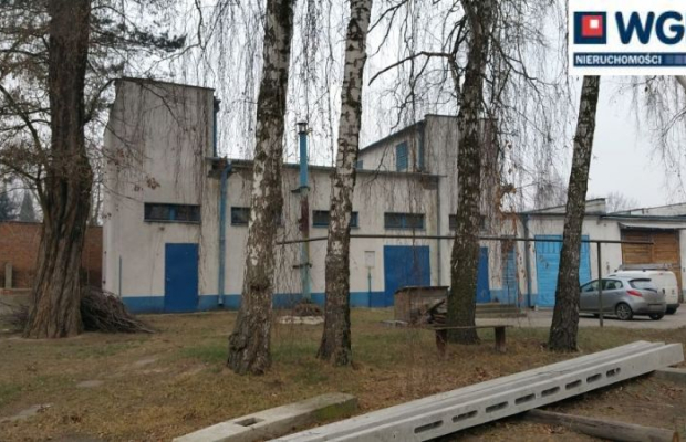 Zduńska Wola, obiekt biurowo-techniczny, 1168 m2, sprzedam, 570 000 zł, netto.  
  
Na sprzedaż działka zabudowana kompleksem b