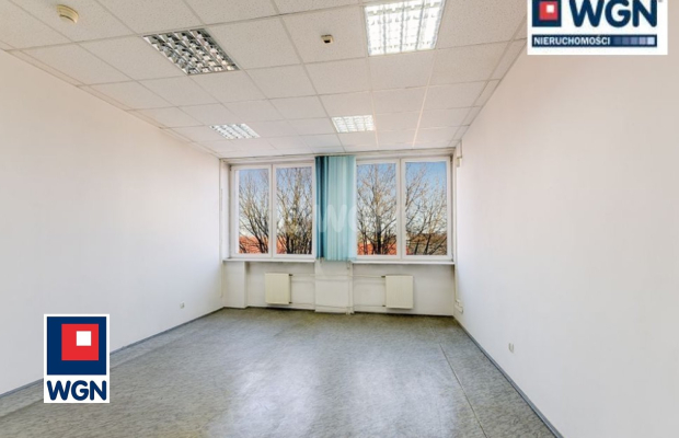 Łask, budynek biurowo-techniczny, 1850 m2, sprzedam, 530 000 zł, netto.  
  
Na sprzedaż budynek biurowy z budynkiem techniczny