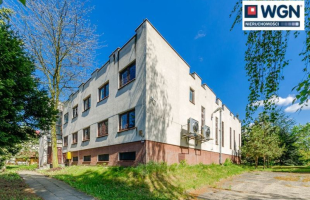 Włocławek, budynek biurowo-techniczny, 1453 m2, sprzedam, 1 000 000 zł, netto.  
  
Duże powierzchnie biurowe blisko trasy wylo