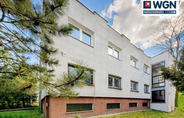 Włocławek, budynek biurowo-techniczny, 1453 m2, sprzedam, 1 000 000 zł, netto.  
  
Duże powierzchnie biurowe blisko trasy wylo