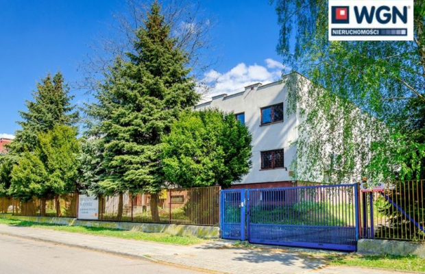 Włocławek, budynek biurowo-techniczny, 1453 m2, sprzedam, 1 000 000 zł, netto.  
  
Duże powierzchnie biurowe blisko trasy wylo