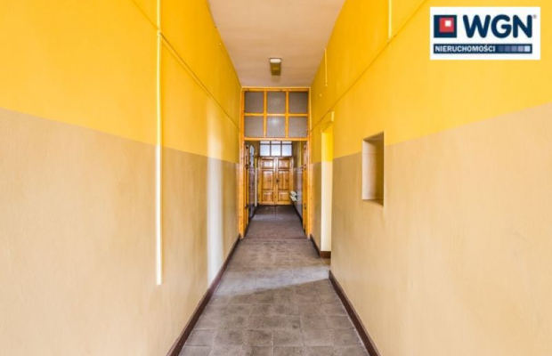 Brześć Kujawski, obiekt biurowo-techniczny, 961 m2, sprzedam, 790 000 zł netto.  
  
Historyczny budynek pod inwestycję.  
  
P