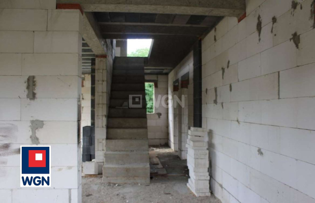 Kotla, dom stan surowy zamknięty, działka 7,6 ara, sprzedam, 850 000 zł.  
  
  
Zapraszam do zapoznania się z ofertą sprzedaży