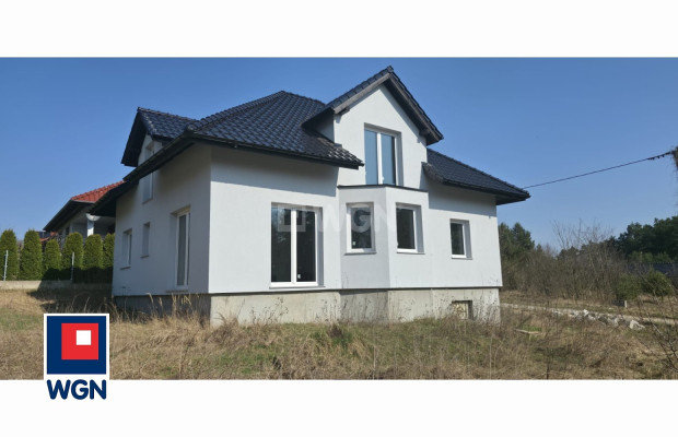 Kotla, dom stan surowy zamknięty, działka 7,6 ara, sprzedam, 850 000 zł.  
  
  
Zapraszam do zapoznania się z ofertą sprzedaży