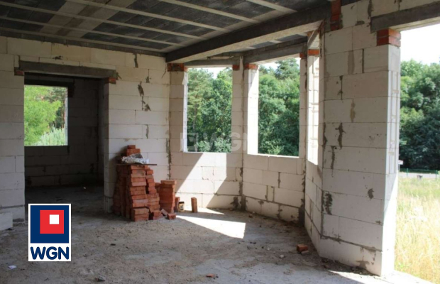 Kotla, dom stan surowy zamknięty, działka 7,6 ara, sprzedam, 850 000 zł.  
  
  
Zapraszam do zapoznania się z ofertą sprzedaży