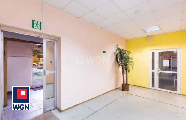 Jarocin, budynki biurowe, 2 866 m2, sprzedam, 1 870 000 PLN, netto. 
 
Działki i budynki pod mieszkania. 
 
Na nieruchomość skł