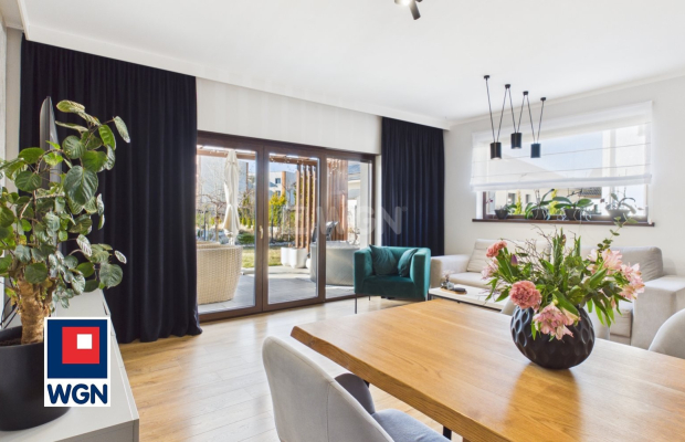 Zapraszam do zapoznania się z wyjątkową ofertą sprzedaży bliźniaka w Lubinie. 
 
Największą siłą tej nieruchomości jest ponad 3