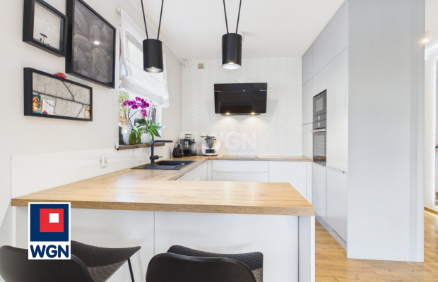 Zapraszam do zapoznania się z wyjątkową ofertą sprzedaży bliźniaka w Lubinie. 
 
Największą siłą tej nieruchomości jest ponad 3