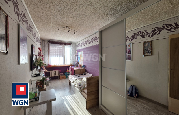 Nowa Sól, mieszkanie, 3 pokoje, 2 piętro, 50 m2, sprzedam, 279 000 zł.  
  
Na sprzedaż mieszkanie do generalnego remontu, poło