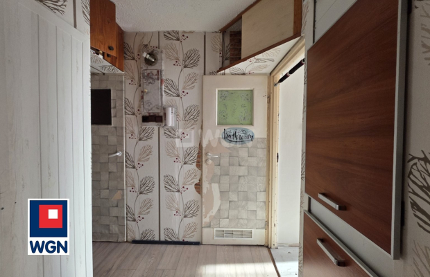 Nowa Sól, mieszkanie, 3 pokoje, 2 piętro, 50 m2, sprzedam, 279 000 zł.  
  
Na sprzedaż mieszkanie do generalnego remontu, poło