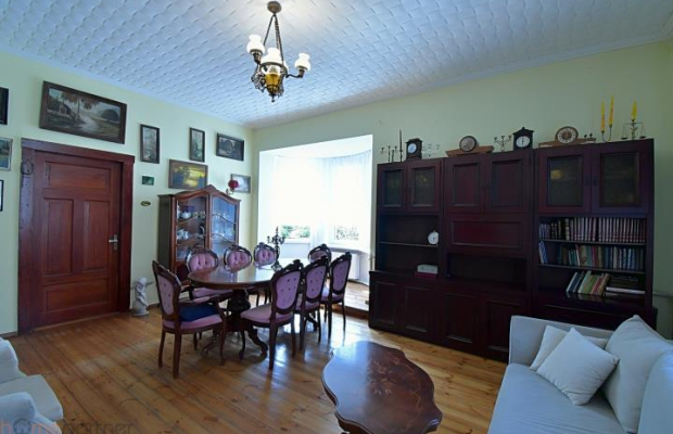 Klasyczna przedwojenna willa miejska ze schronem