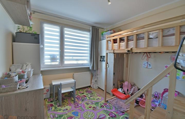 OKAZJA! 3 pokoje z oddzielną kuchnią i balkonem