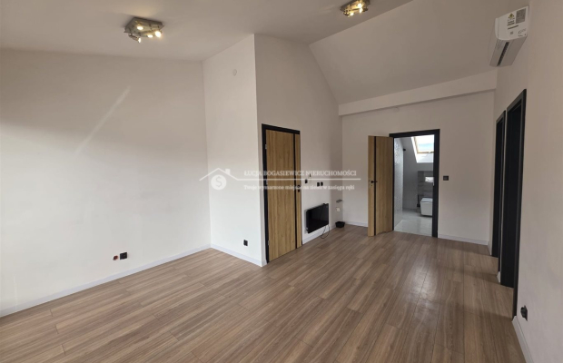 Lokal na wynajem - 60 m² | Usługi, handel, biuro lub cele mieszkalne | Parking w cenie  

 Do wynajęcia funkcjonalny lokal o po