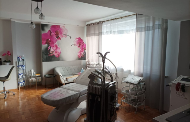 Nieruchomość komercyjna, idealna na prowadzenie działalności gospodarczej z możliwością zamieszkania na osiedlu Bartodzieje.  
