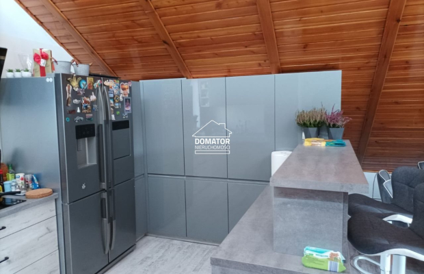 Nieruchomość komercyjna, idealna na prowadzenie działalności gospodarczej z możliwością zamieszkania na osiedlu Bartodzieje.  
