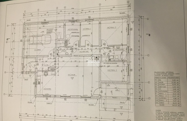 Na sprzedaż parterowy dom wolnostojący w stanie deweloperskim wybudowany w 2022 roku w bardzo dobrej lokalizacji w Jagodowie. 
