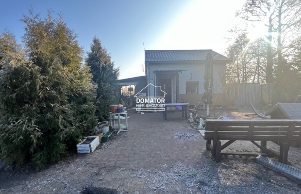 Dwa domy w spokojnej okolicy - Smolniki