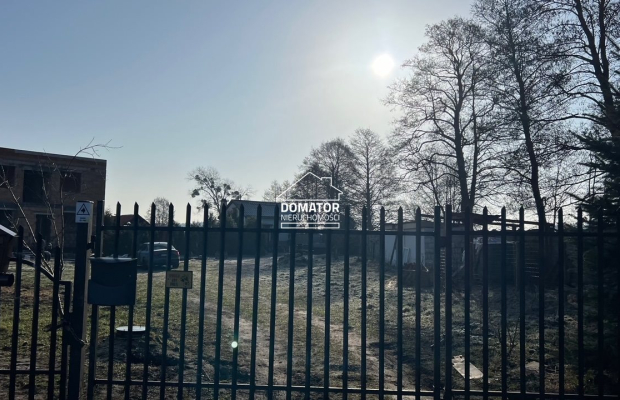 Dwa domy w spokojnej okolicy - Smolniki