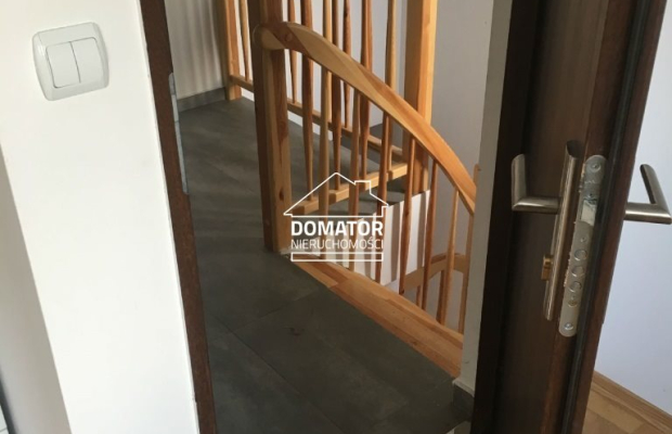 Budynek wielorodzinny na osiedlu Miedzyń