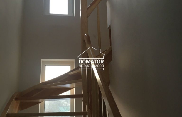 Budynek wielorodzinny na osiedlu Miedzyń