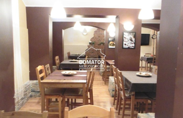 Klimatyczny lokal na sprzedaż w centrum miasta.