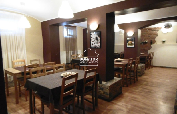 Klimatyczny lokal na sprzedaż w centrum miasta.