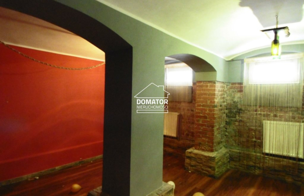 Klimatyczny lokal na sprzedaż w centrum miasta.