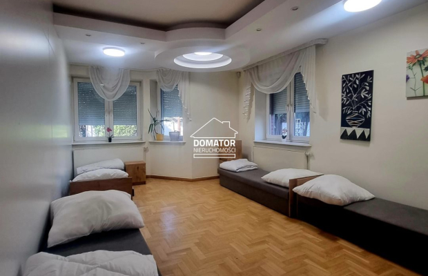 Dom 16 pokoi, dla firm, kwatery pracownicze.