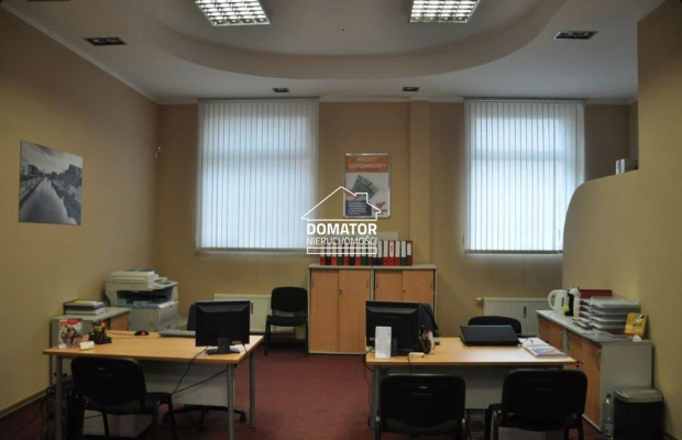 Lokal 61m2 ul. Śniadeckich, parter z witryną