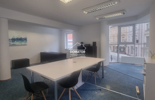 Atrakcyjny lokal biurowy przy ulicy Długiej, 94m2