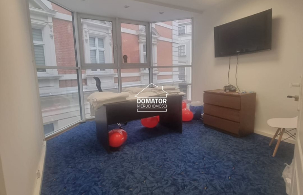 Atrakcyjny lokal biurowy przy ulicy Długiej, 94m2