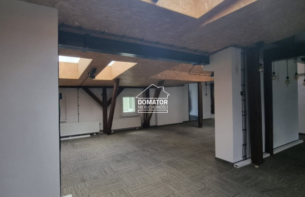 Loftowe poddasze usługowe na wynajem .