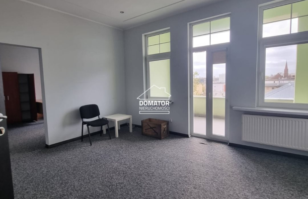 Lokale usługowe , ścisłe centrum .