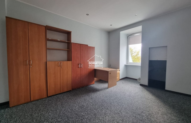 Lokale usługowe , ścisłe centrum .