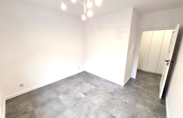 Komfortowe 65 m²  z garderobą i tarasem - Zaświat