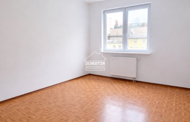 Przestronne mieszkanie w bloku - Centrum miasta!