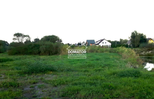 Do sprzedaży działka inwestycyjna położona w miejscowości Osówiec przy drodze powiatowej w kierunku miejscowości Szczutki . Ide