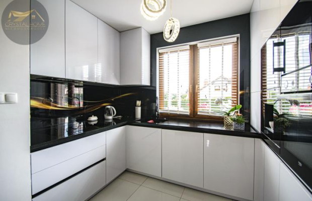 PIĘKNY DOM NA SPRZEDAŻ W SPOKOJNEJ OKOLICY