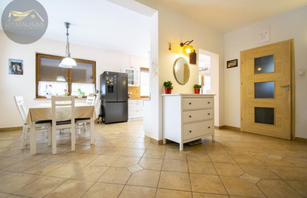 Dom wolnostojący, działka 0,5 Ha