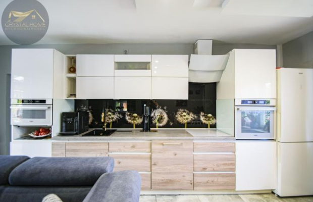 DOM Z BAJKOWYM OGRODEM – TYLKO U NAS! 🏡