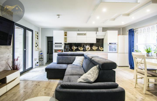 DOM Z BAJKOWYM OGRODEM – TYLKO U NAS! 🏡