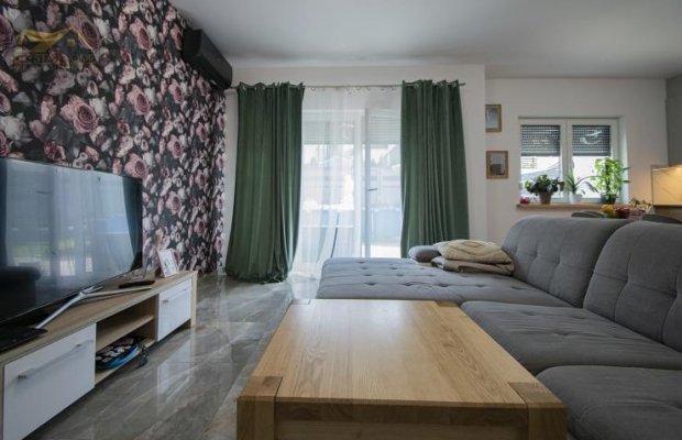 Dom szeregowy 115m2, garaż