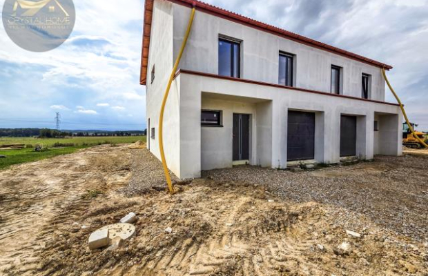 Nowa inwestycja – domy z widokiem na góry / Kalno