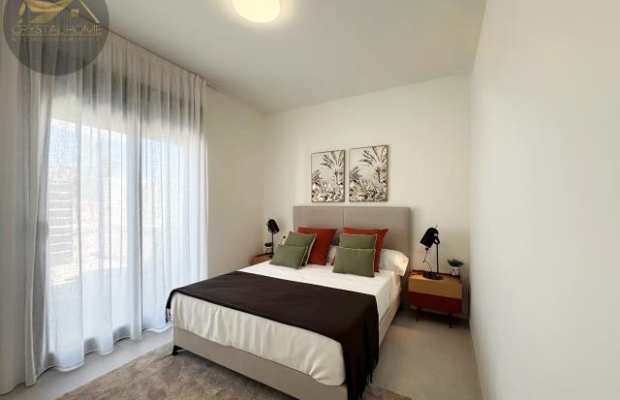 Nowa willa z basenem w Roldán