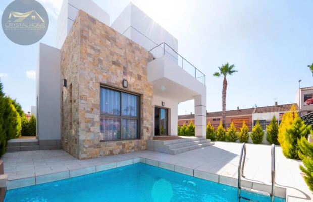 Doskonała willa w Los Alcázare