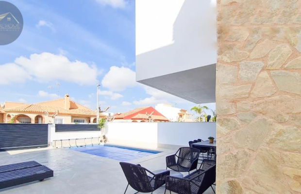 Doskonała willa z basenem w San Pedro del Pinatar