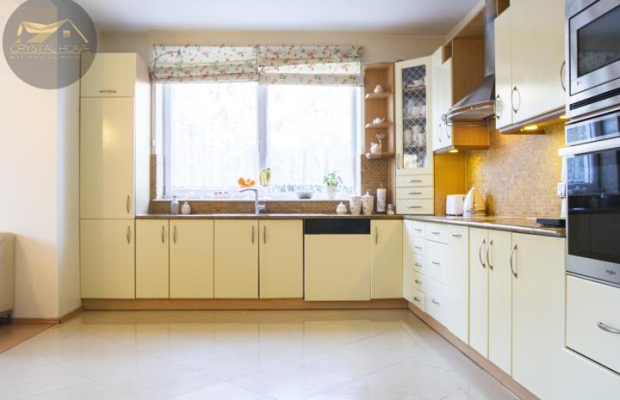 Duży dom wolnostojący / blisko Zalewu