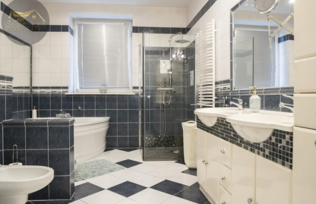 Duży dom wolnostojący / blisko Zalewu