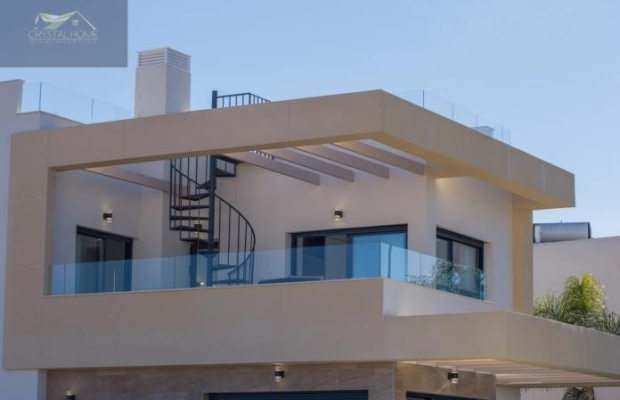 Nowoczesny dom z basenem