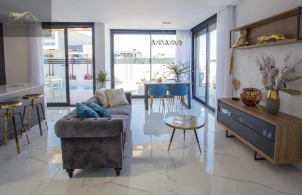 Nowoczesny dom z basenem